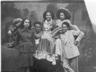 festa1945  FESTA MAJOR 1945: NATI ORTIZ "CAL SANS", DANIEL RAMIS, LOLITA "SANS", ROSITA SALA I FRANCISCO "FELIPET".