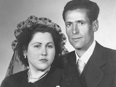 royo-f2  JULIA ANGLADA ORIOL I EL JOSEP ROYO POMAR EL DIA DE LA SEVA BODA.