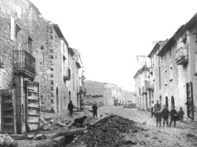 ctra  FENT EL CLAVEGUERAM A LA CARRETERA DE LES BORGES, AVUI FRANCESC MACIÀ.