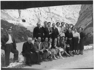 capella  MOSSÈN TOMÀS I EL SR. ALFONSO AMB D'ALTRES CAMÍ DE LOURDES.