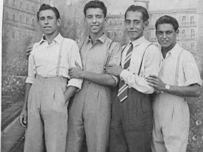 sansA0020  PER LA FESTA MAJOR ALS DISSET ANYS: MATEU, MAURICI RAMIS, JOSEP "MOLA" I RAMON LLOVERA.