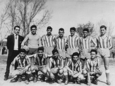 camp8  CAMP DE LA BORDETA. DEMPEUS: SOLTERO, (?), VILA, MORALES, (?), JAUME BERNAUS "CANDO" I ALONSO. ACOTXATS: PINTÓ, CARULLA, (?), RAMON FALCÓ "SERENET" I CASES.