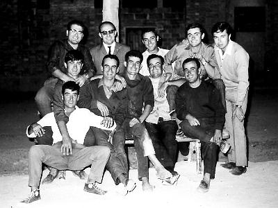 RamonFlix 913  DESPEDIDA DE SOLTER DE JOSEP BOTARGUES "L'ESQUERRER": EMILIO RIBELLES, JOSEP BOTARGUES, , MIQUEL MIQUEL, LLUÍS MIRÓ I RAMON FLIX. BERTOMEU MANUEL, MORALES MATEU, FRANCISCO LLOVERA, FRANCISCO BARBERÀ I JOSEP BARBERÀ. EL D'ABAIX EL JAUME BERNAUS.