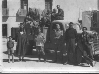 camiosoldats  CAMIÓ DE SOLDATS.