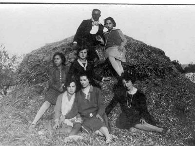 castellgrup5  TOTS AL PALLER. QUI SÓN ?