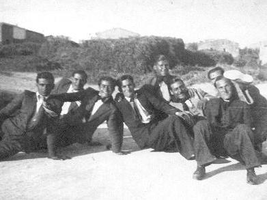 grupsere  (?), BENIGNO ORIOL, JOAQUIM FALCÓ, MIQUEL CUADRAT, LLUÍS SEGURA, CASIANO MATEU I RAMON REBULL. EL DE DARRERE RAMON JOVELLS COSTAFREDA.