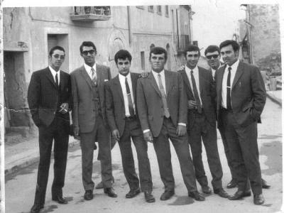 lluisf  APROXIMADAMENT L'AN 1969-70: ELOI COSTAFREDA, JOSEP REBULL, LLUÍS FARRÉ, MIQUEL ÀNGEL ORONICH, SISCO MIQUEL, CASIMIRO ORONICH I MIQUEL RIBELLES.