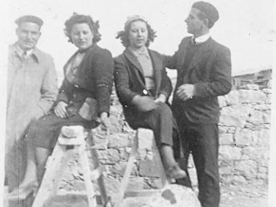 marxapeu0037  JOSEP FALCÓ (PORRA), VENERANDA, ANTÒNIA SEGURA (MARIA PAULA) I RAMON JOVELLS COSTAFREDA.