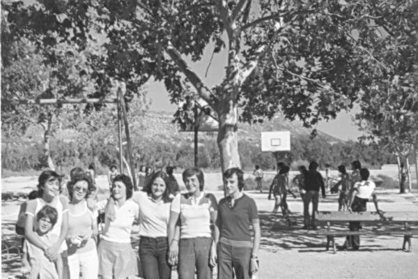 miramar  ISABEL PRATS, ROSA PRATS, AGNÈS PRATS, LINDA RIBELLES, PEPITA ALARCON I NURIA SOLER.