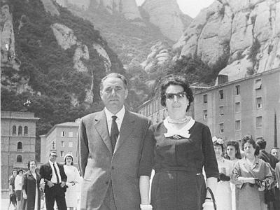 sala0039  JOSEP SALA BALLESTÉ I VIRGINIA BONET PAU. TAMBÉ PODEM VEURE EL RAMON LLOVERA PUIG, LA NURI SALA, LA RAMONA ROCA......