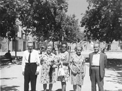sala10036  MIQUEL SALA, MARIA SANS  BALLESTÉ, LOLITA ORTIZ, DOLORS SANS BALLESTÉ I ANTONIO ORTIZ.