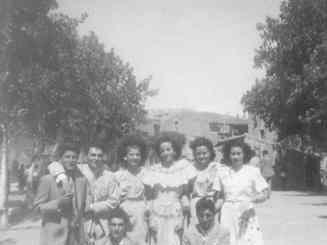 setemb1947  SETEMBRE DE 1947.  NO SÉ QUI SÓN.