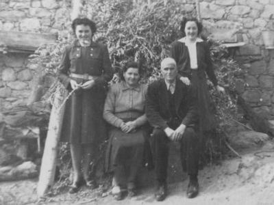 tonetrr  PILAR BOTARGUES, MARIETA GÓMEZ, BALTASAR BOTARGUES I MERCÈ BOTARGUES.
