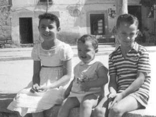 contmaneram  CONXITA, MANEL I RAMON JOVELLS.