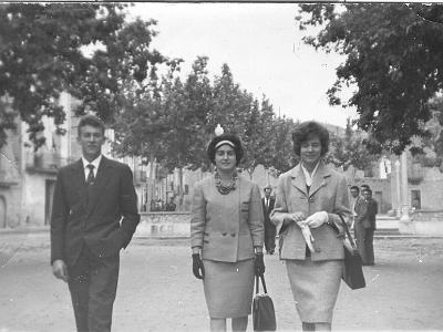 escanear0007  RAMON ORONICH I MIQUEL, ROSER RAMIS I MIQUEL I MARIA ORONICH I MIQUEL.