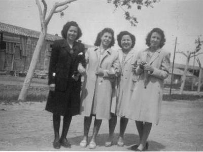 grupb  HI HA LA CARME MIQUEL, LA MARIA "ADELADIA", ....