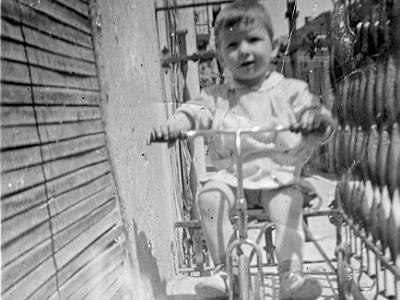 ordre03  JOSEP Mª JOVELLS PRACTICANT ESPORT PEL BALCÓ DE CASA.