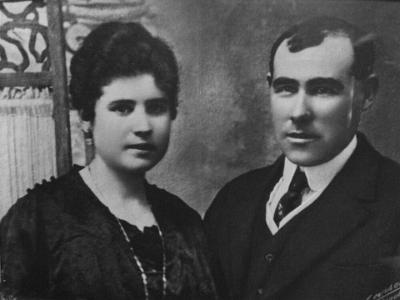 DoloresBell  DOLORES BELLET ARGILÉS I ANTONIO GÓMEZ SENDRA. De ca la viuda.