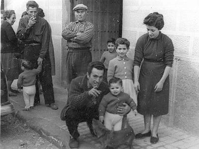 casajoan1  JOSÉ ROYO POMAR, RAMON FARRAN BELLET, Mª DOLORS ROYO POMAR, RAMON FARRAN SIMÓ, DOLORS FARRAN ROYO I JOAN FARRAN ROYO.