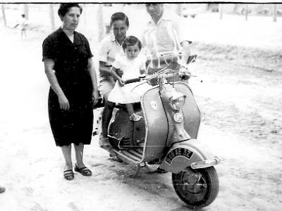 flix9a  ROSITA PERE, RAMON FLIX PERE, AGNÈS FLIX I RAMON FLIX SEGURA.