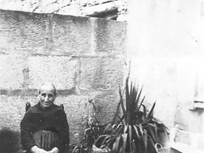 fulleda0003  TRESA VALLVERDÚ, MARE DE PERE ROCA DE CAL FULLEDA. ANYS 1920.