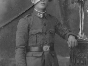 scan0000  PERE RIBELLES COSTAFREDA, VA NÉIXER EL 1908. VA MORIR AL FRONT DE TEROL.