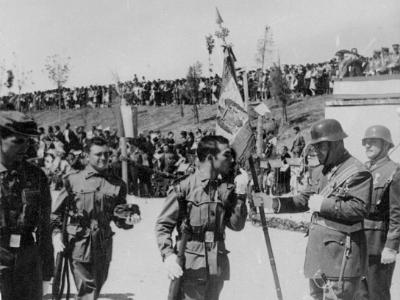 sere0002  CAMPAMENT GENERAL MARTIN ALONSO. 10 DE MAIG DE 1964 A TREMP. RAMON FALCÓ FA UN JURAMENT.